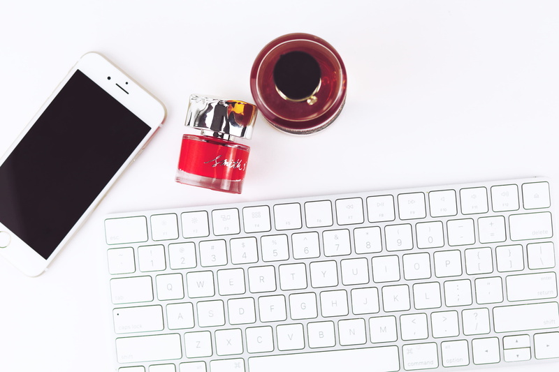 technology, keyboard, communication, topdown, mobile, phone, computer equipment, nail polish, healthcare and medicine, post, perfume, close-up, smart phone