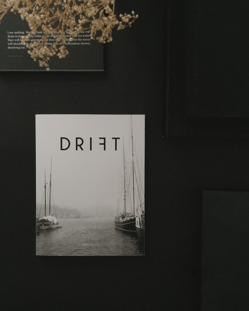 capital letter, plants, sign, frame, 2K, no people, message, script, publishing, drift, magazine, coffee, information, london, boats, plant, united kingdom