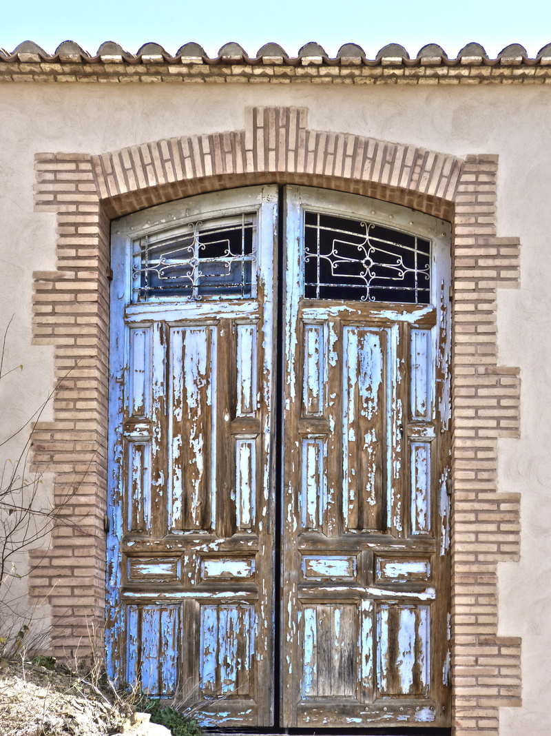 building Exterior, outdoors, old-fashioned, 4K, no People, Chipped, the past, architecture And Buildings, wall, wood - Material, closed, low angle view