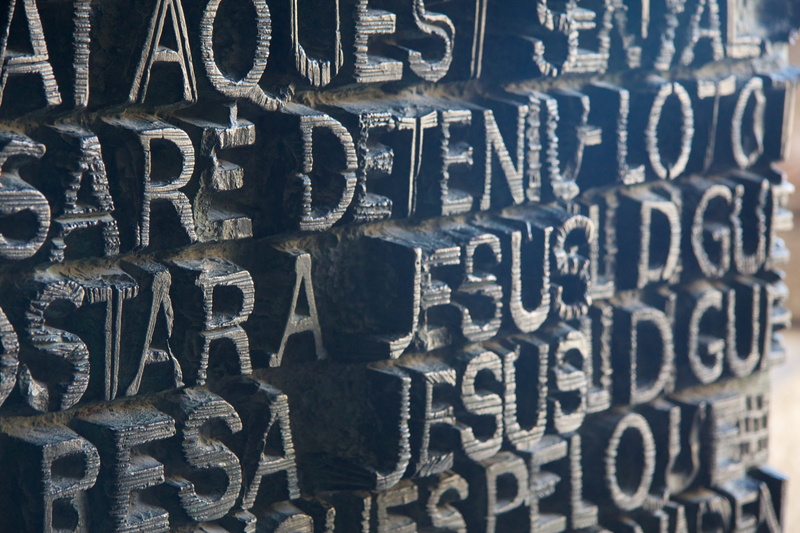 backgrounds, catholic, close-up, 4K, pattern, christian, no people, sagrada familia, wheel, history, ancient civilization, ornate, place of worship, facade