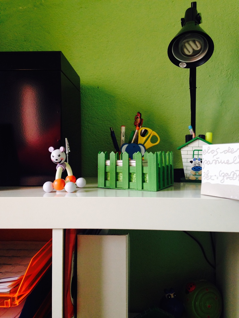 representation, creativity, 2K, variation, arrangement, scissors, home, file, table, domestic room, toy, flexo, light, i am a student, large group of objects