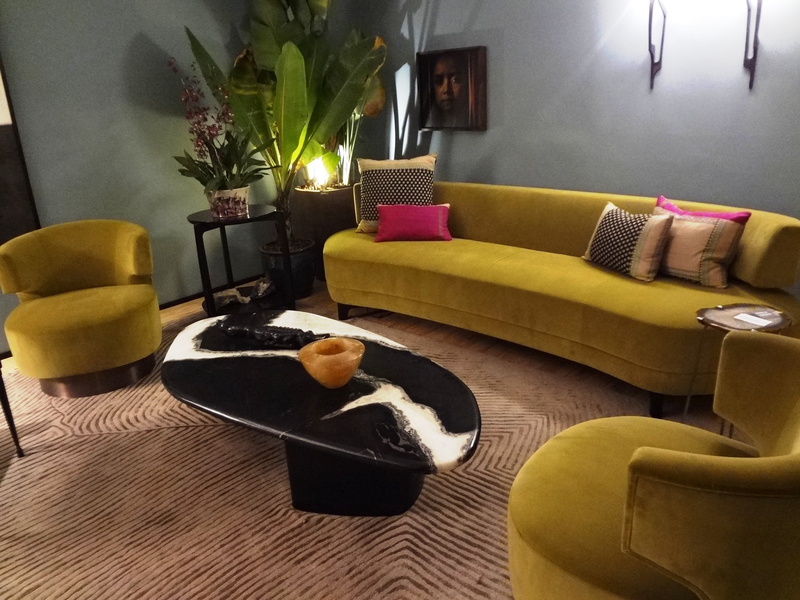 seat, vase, table, apartment, bed, home, absence, luggage, no People, armchair, sofa, home showcase interior, decor, living Room, cushion, furniture, domestic Room