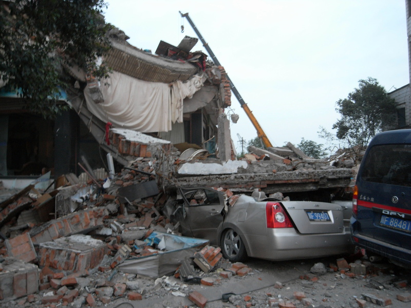 sky, destruction, abandoned, China, mode of transportation, nature, building, garbage, bad condition, dirty, 2K, motor vehicle, ruined, day, misfortune