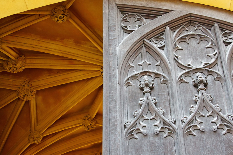 no people, entrance, vintage, carving, Carved, doorway, travel destinations, 4K, arch, low angle view, wood, close-up, built Structure, pattern, religion