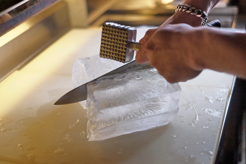 technology, one person, men, retail, human hand, preparation, cut the ice, working, food and drink, chef, business finance and industry, hand, business