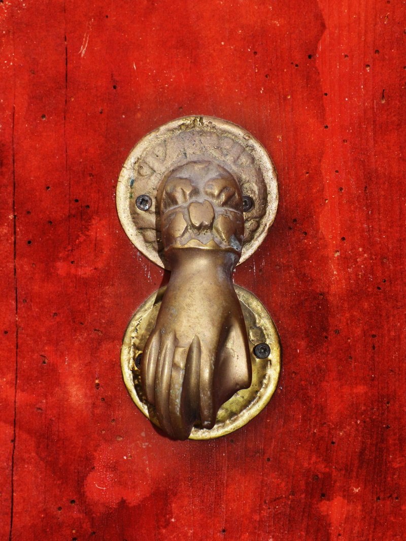 call, sculpture, old, spirituality, knock knock, belief, representation, art and craft, close-up, red, 4K, antique, creativity, passepartout, craft, entrance