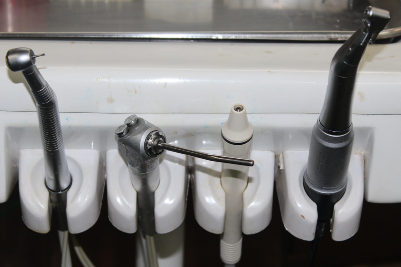 clean, kitchen utensil, dental chair, household equipment, close-up, focus on foreground, food and drink, clinic, dentist office, 4K, white color, container