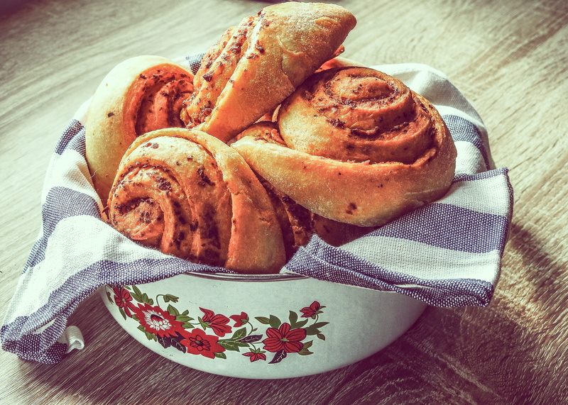 baked, food and drink, food, french food, table, Home, temptation, colors, vintage, indoors, pot, 2K, still life, napkin, healthy eating, rolls, freshness