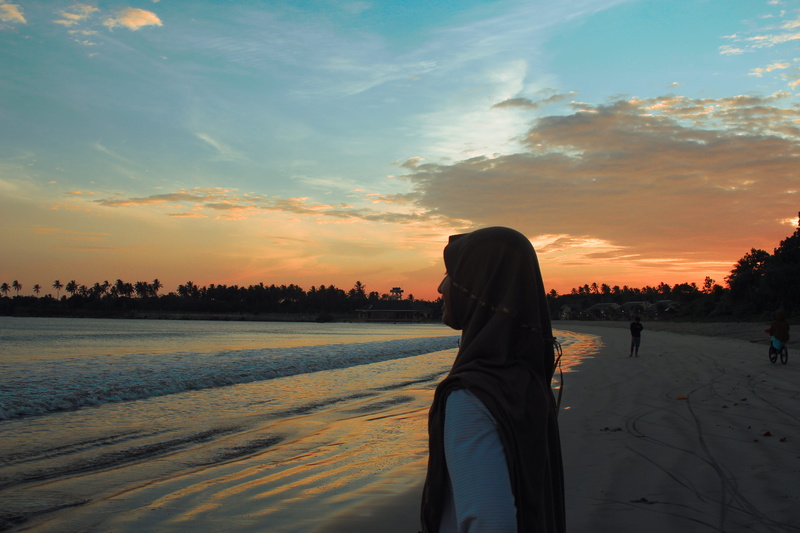 muslim, islamic, land, sand, jilbab, women, water, 5K, snow, leisure activity, nature, kids, ujung kulon national park, indonesia, smile, lifestyles, warm clothing