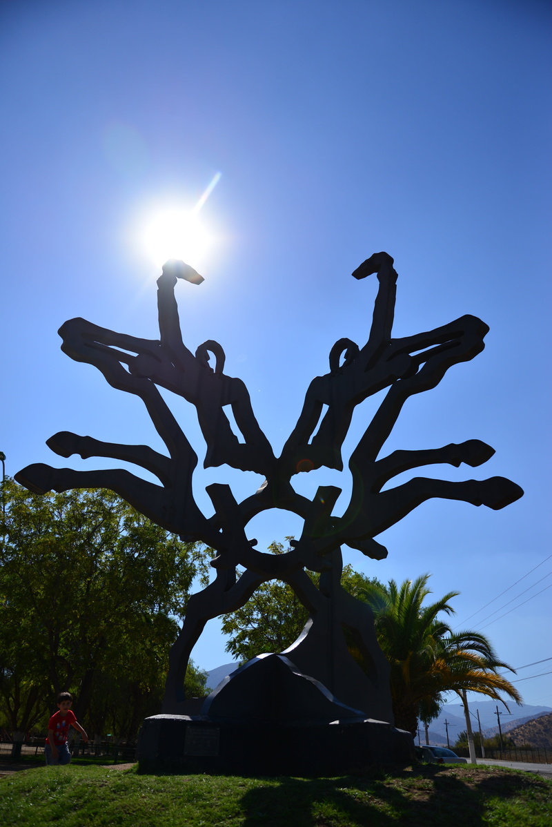 no people, daring, sculpture, human representation, independence, manuel rodriguez, art and craft, blue, clear sky, silhouette, representation, outdoors