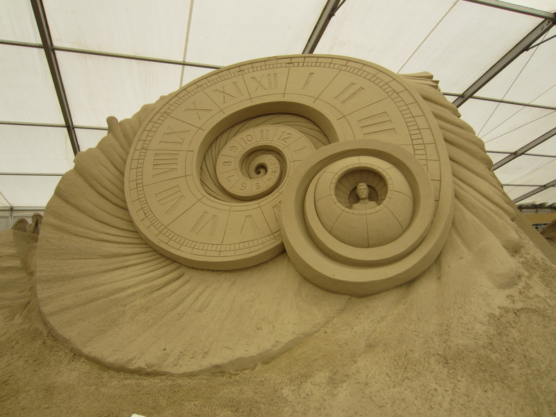 ceiling, geometric shape, swirl, dr who, 4K, steps and staircases, time lord, pattern, built structure, day, sand art, staircase, spiral, sand world, sand sculpture