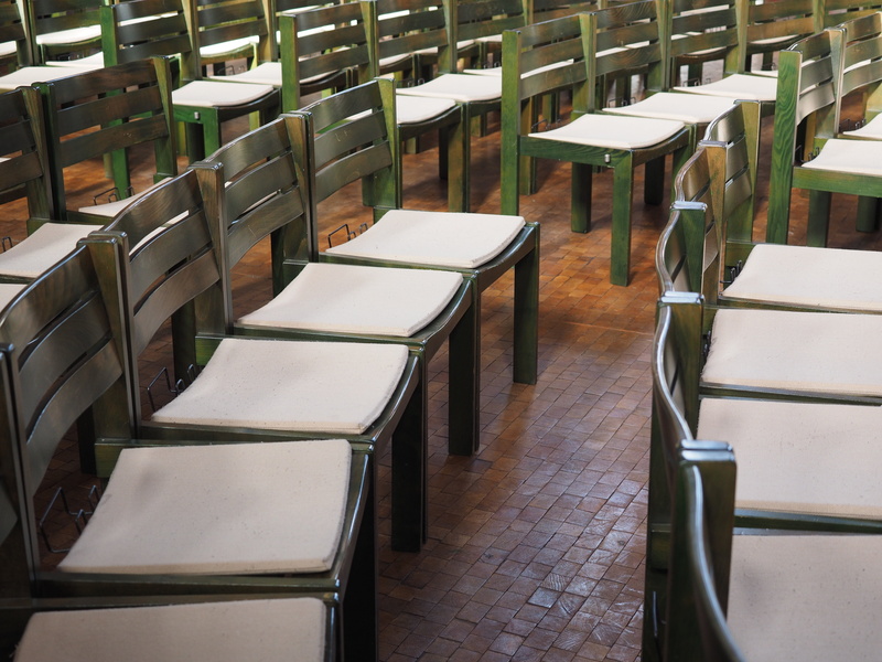 seat, arrangement, series, sit, absence, flooring, row, in A Row, no People, architecture, education, furniture, school, chairs, high angle view, tiled floor