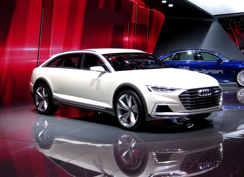 auto, indoors, car, land vehicle, retail, prologue, 2K, red, shopping, transportation, shanghai auto show, consumerism, reflection, sporty, luxury, modern