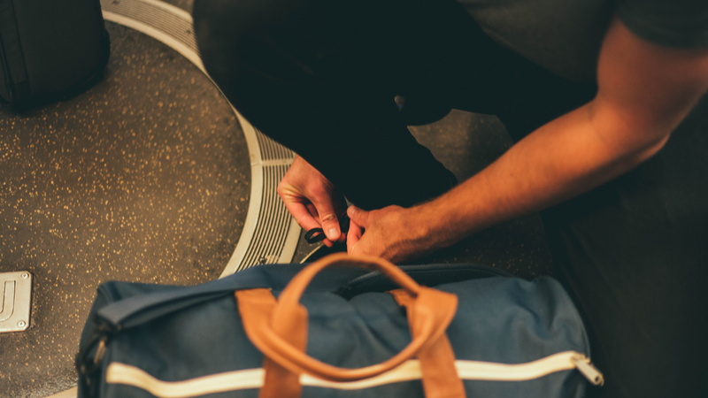 herschel, holdall, man, two people, occupation, human body part, real people, train, travel, hand, simple, mode of transportation, metro, people, city
