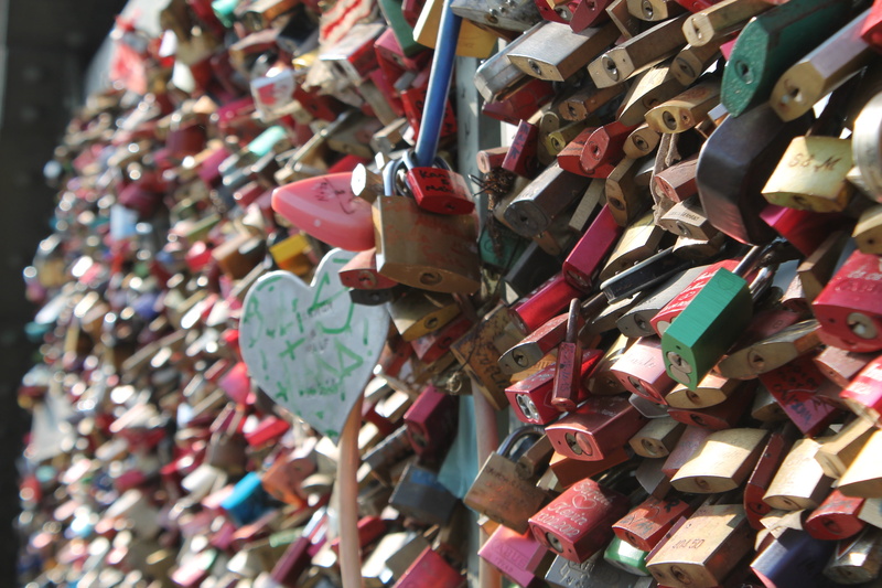 valentines day, multi colored, love symbol, pair, lock, padlock, engagement, padlocks, before, two, bridge, protection, herzchen, red, 4K, love oath, abundance