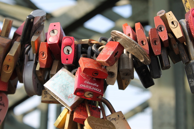 security, romantic, friendship, engraving, love locks, castle, romance, choice, safety, 4K, bridge, friendship palace, outdoors, connectedness, before