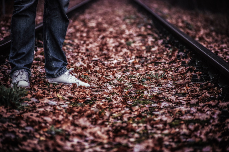gloomily, surface level, real people, defenseless, human body part, way, standing, man, character feet, shoe, old, lifestyles, lonely, loneliness, abandoned