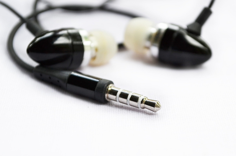canalbuds, table, fun, music, no people, arts culture and entertainment, single object, ceylon, Earphones, Cables, focus on foreground, white background