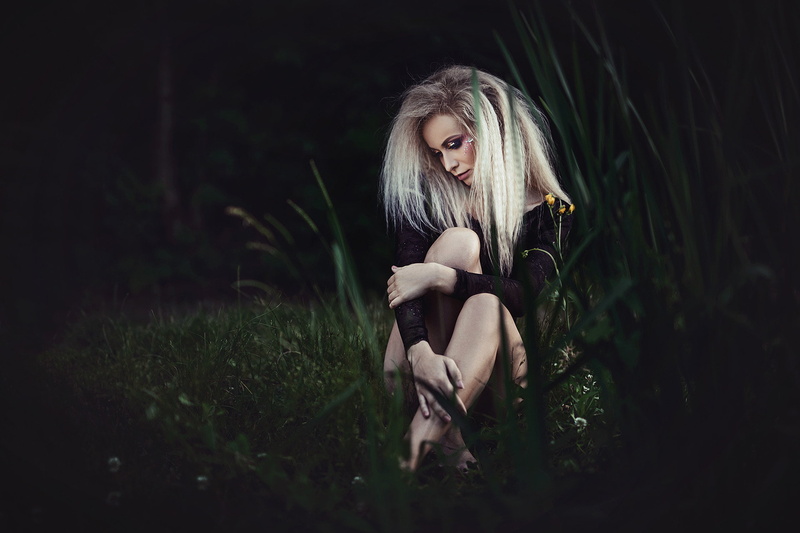 real people, grass, long hair, Patrik Pšeja, land, teenager, field, blond hair, contemplation, 500px, sitting, young adult, full length, one person, lifestyles