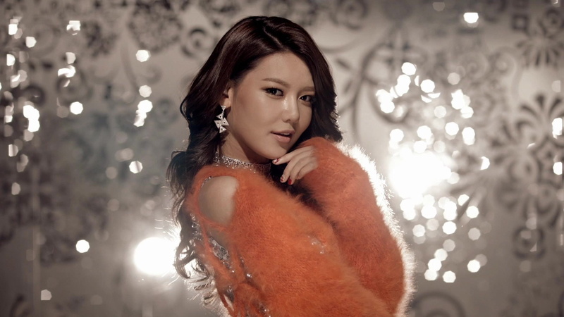 illuminated, korean, women, contemplation, looking at camera, fashion, choi, brown hair, 1080P, waist up, beauty, hairstyle, indoors, beautiful woman