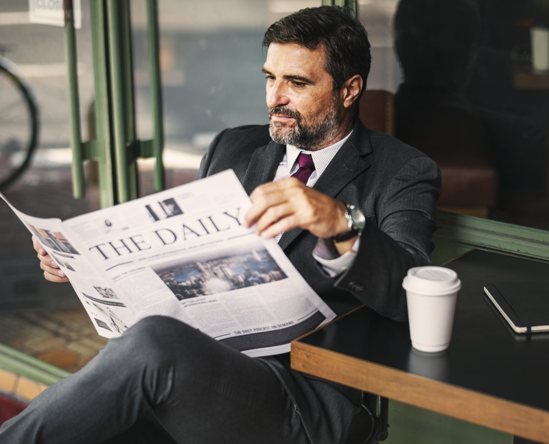 outdoors, mature men, coffee, mature adult, person, communication, men, newspaper, looking, three quarter length, businessman, real people, adult, sitting