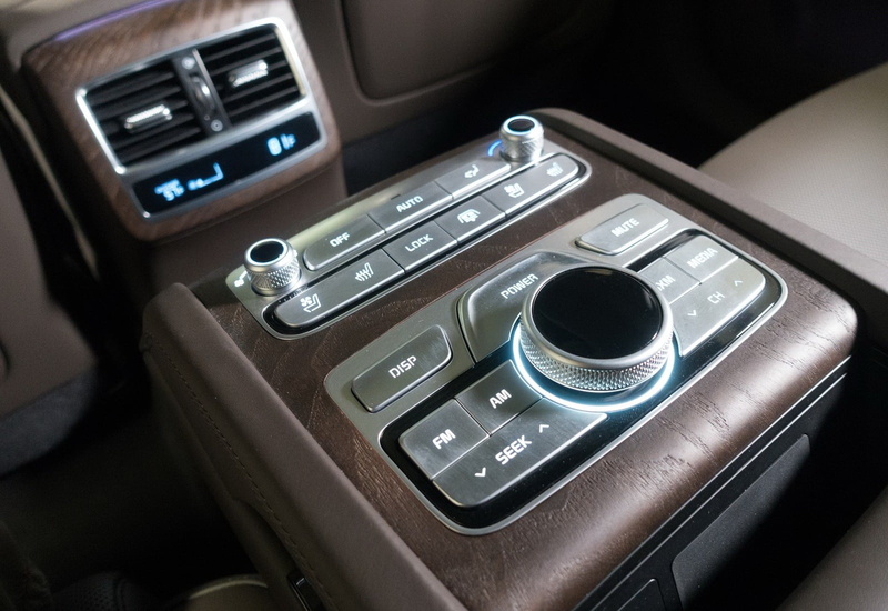 car, keypad, table, communication, technology, still life, car interior, day, 720P, black color, push button, number, no people, control panel, high angle view
