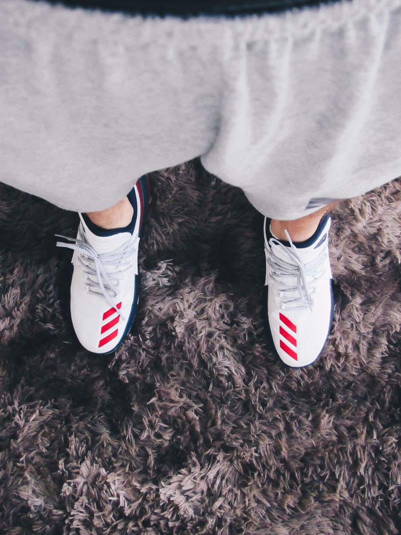 4K, poços de caldas, real people, shoe, ballislife, human foot, leisure activity, red, lifestyles, basketball, jeans, body part, adidas, one person