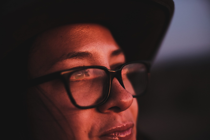 close-up, serious, human, clothing, sunglasses, face, men, teenager, finger, 5K, woman, wearing, contemplation, cushion, goggles, human body part, indoors