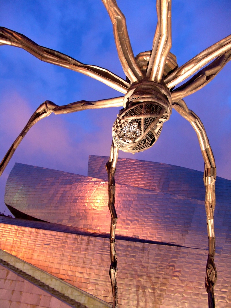 guggenheim, bilbao, metal, no people, low angle view, built structure, 2K, day, abstract, sunlight, outdoors, giant, ceiling, one animal, fence, hanging