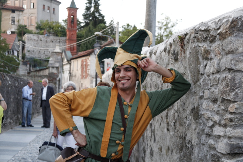 lifestyles, portrait, City, standing, smiling, color Image, Costume, 5K, leisure activity, building exterior, happiness, people, casual clothing, Jester