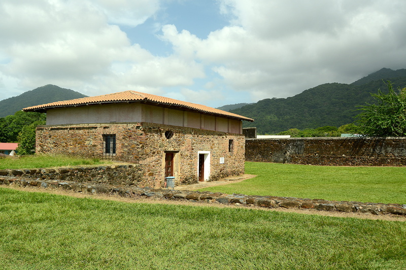 house, outdoors, land, sky, ihah, colon, museum, nature, Trujillo, history, tree, building exterior, rural scene, castle, Honduras, strong, Barbara, mountain