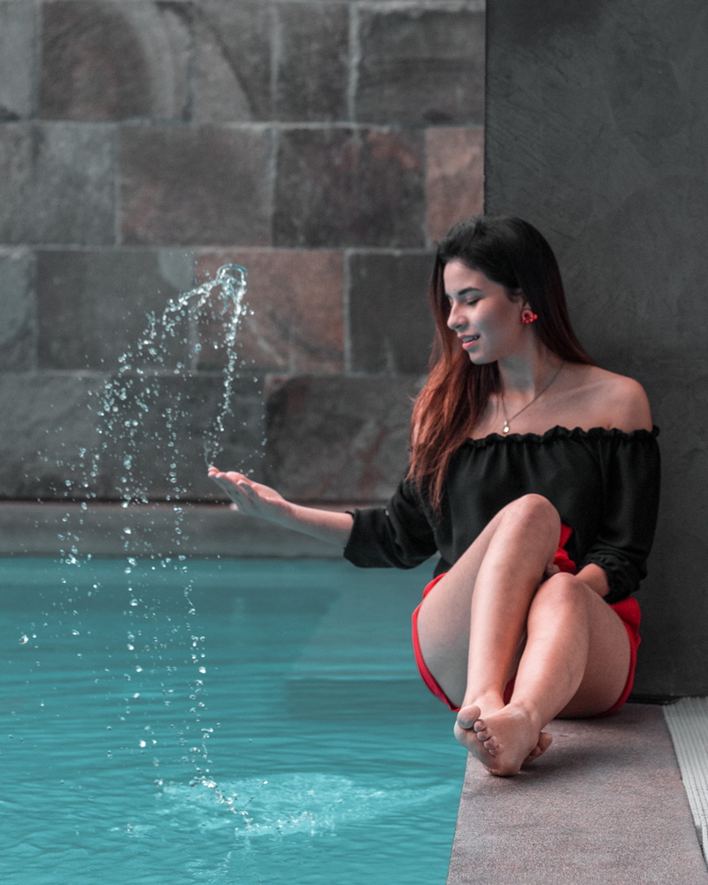 nature, young women, lifestyles, beautiful woman, sitting, hairstyle, looking, young adult, swimming pool, 4K, hair, women, casa andina premium trujillo