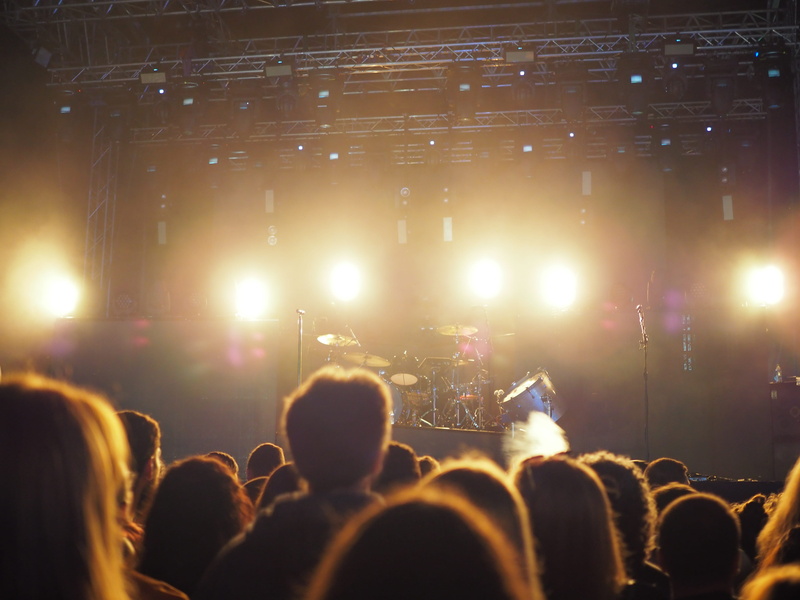 stage lights, audience, light, 4K, popular music concert, music, hard rock, skunk anansie, men, enjoyment, alternative, performance, large group of people