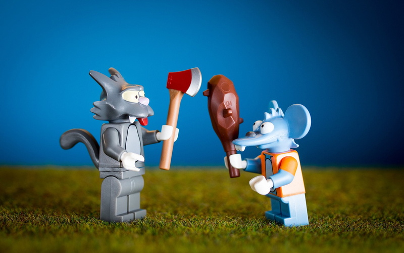 two people, fun, 1080P, Itchy and Scratchy, futuristic, people, robot, human arm, Lego, The Simpsons, blue, technology, humor, toy, nature, arms raised