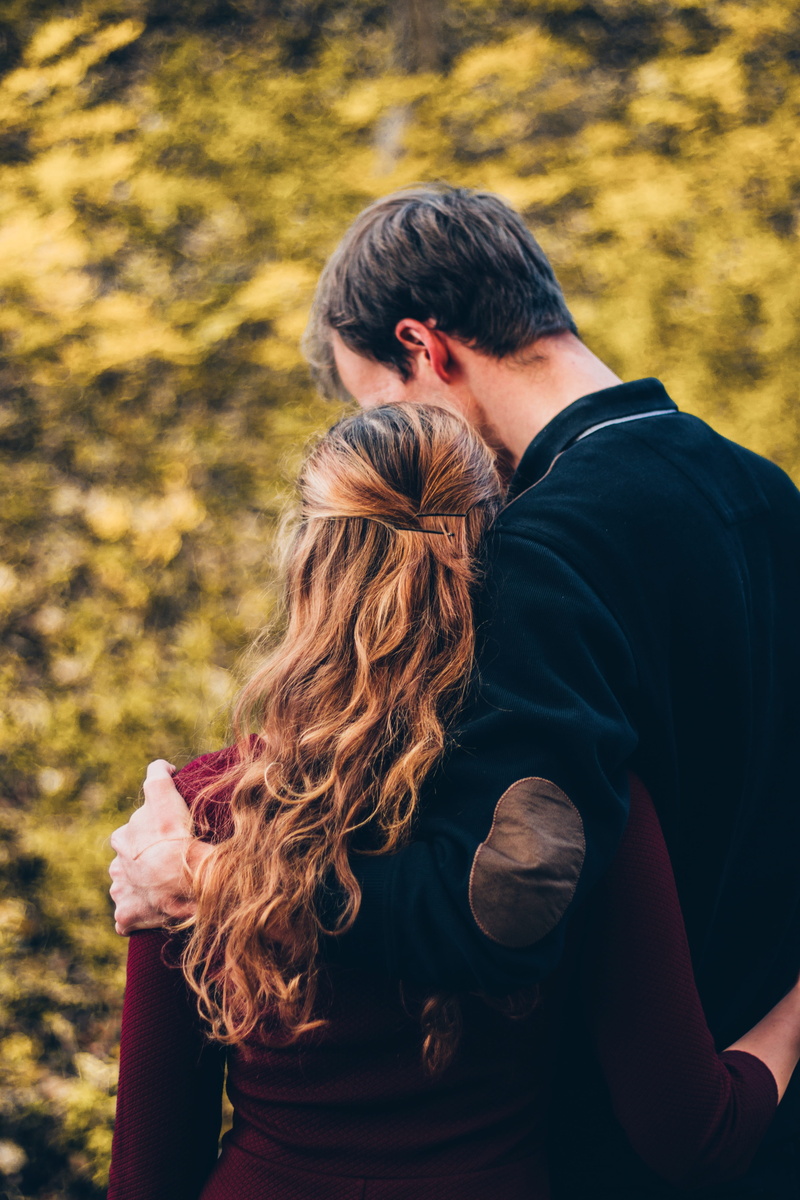 5K, adult, focus, tree, female, real people, woman, women, standing, couple - relationship, men, love, young adult, long hair, leafed, couple, leisure activity