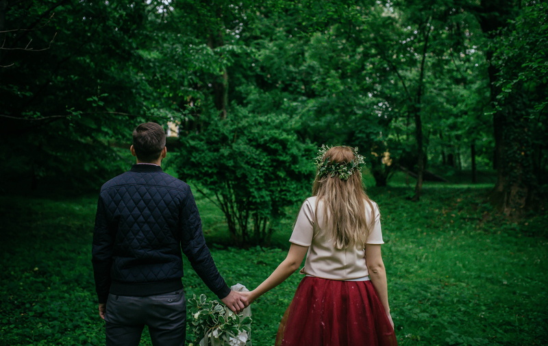 facing, land, growth, man, young Adult, standing, heterosexual Couple, men, nature, tree, 4K, lifestyles, walking, beauty in nature, woman, females, green color