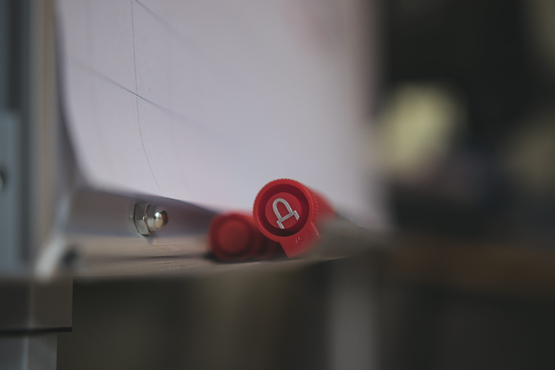 flipchart, text, square, 5K, surveillance, red, bitsupport ug, focus on foreground, day, company, communication, osnabrück, safety, metal, technology