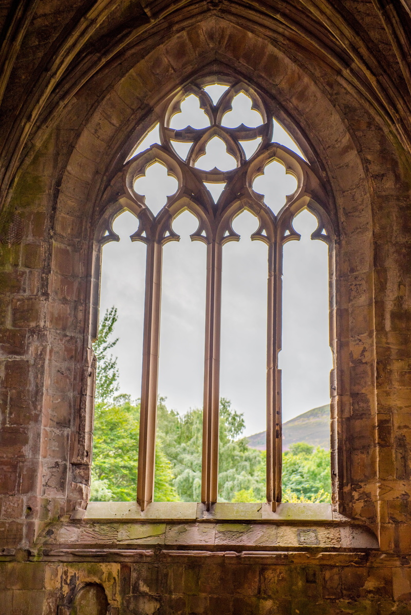 travel destinations, travel, stone, low angle view, place of worship, 5K, no people, sky, external perspective, abbey, tourism, historically, bars, religious
