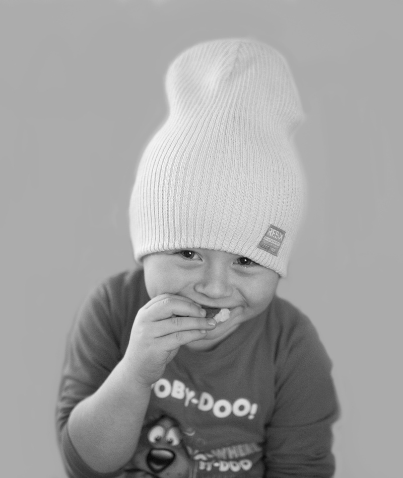 headshot, innocence, Child, children only, front view, hat, Boy, portrait, casual clothing, knit hat, childhood, boys, men, studio shot, looking at camera