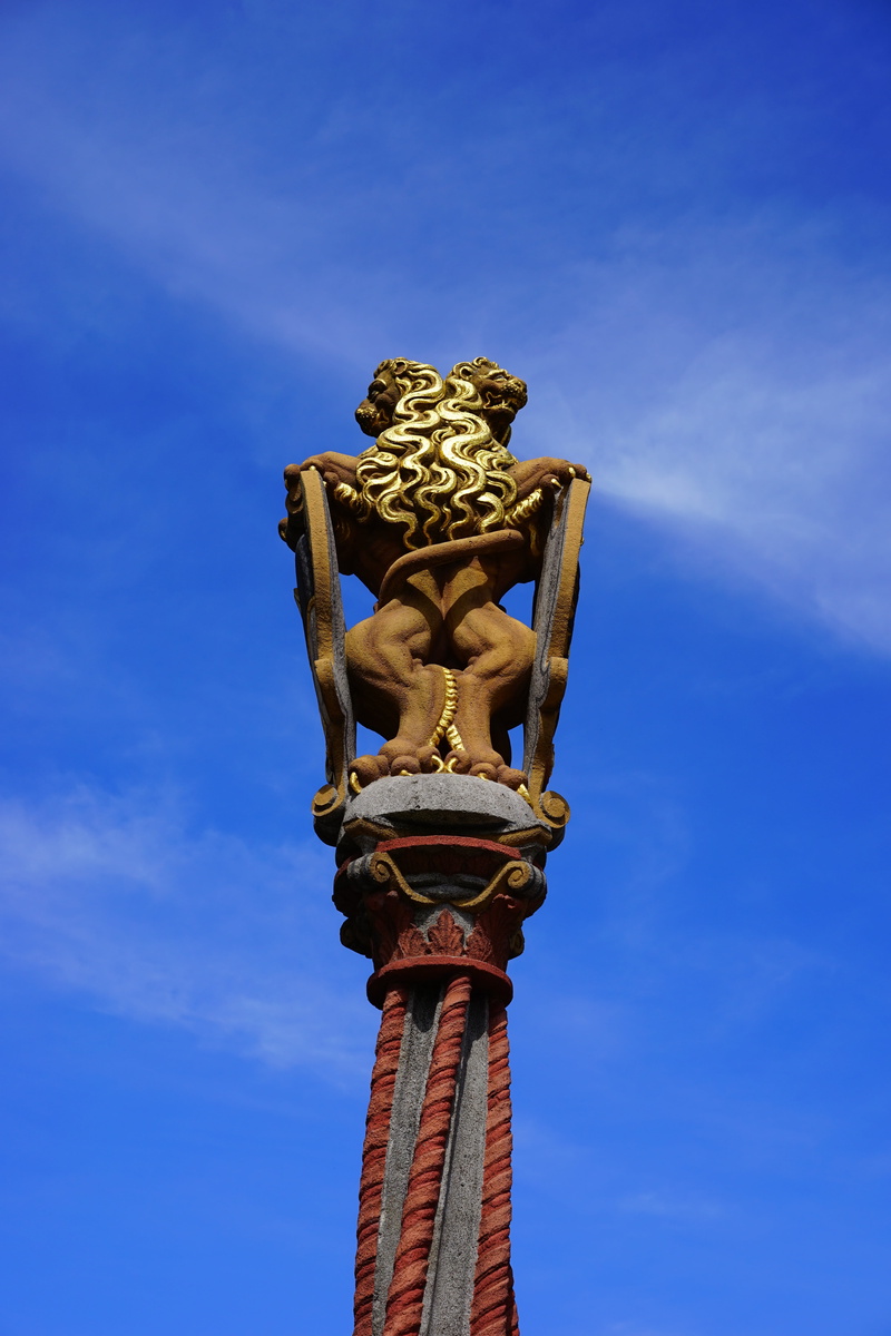 no people, lion, human representation, architectural column, double lion, creativity, 5K, craft, cathedral square, sky, low angle view, belief, ornate