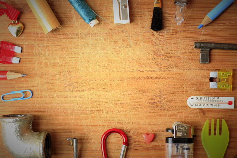 high angle view, directly above, desk, large group of objects, no People, work Tool, indoors, table, variation, Wooden, scissors, 2K, equipment, still life