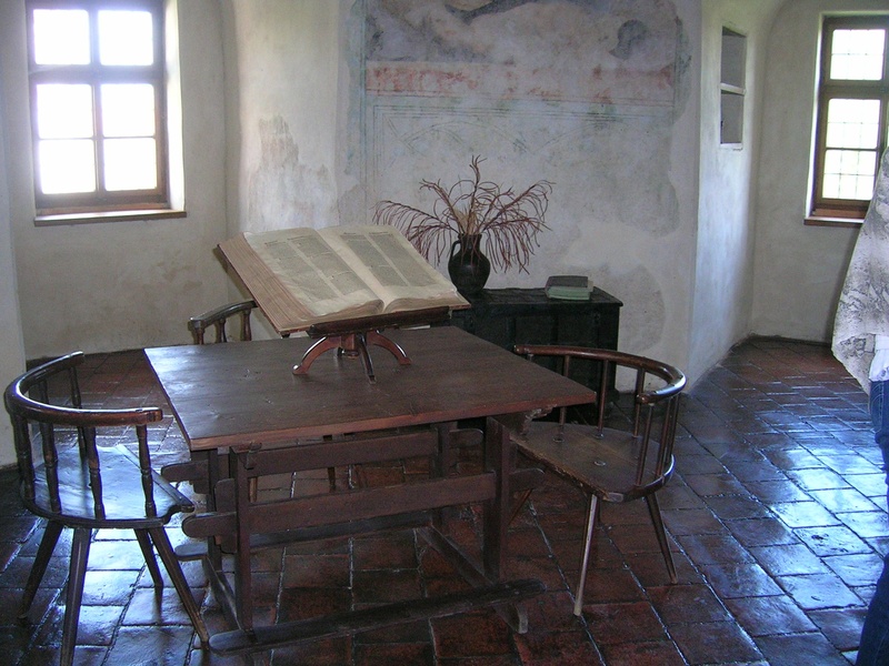 castle room, empty, flooring, wood - material, table, electric lamp, indoors, building, old tables and chairs, architecture, absence, window, ancient, seat