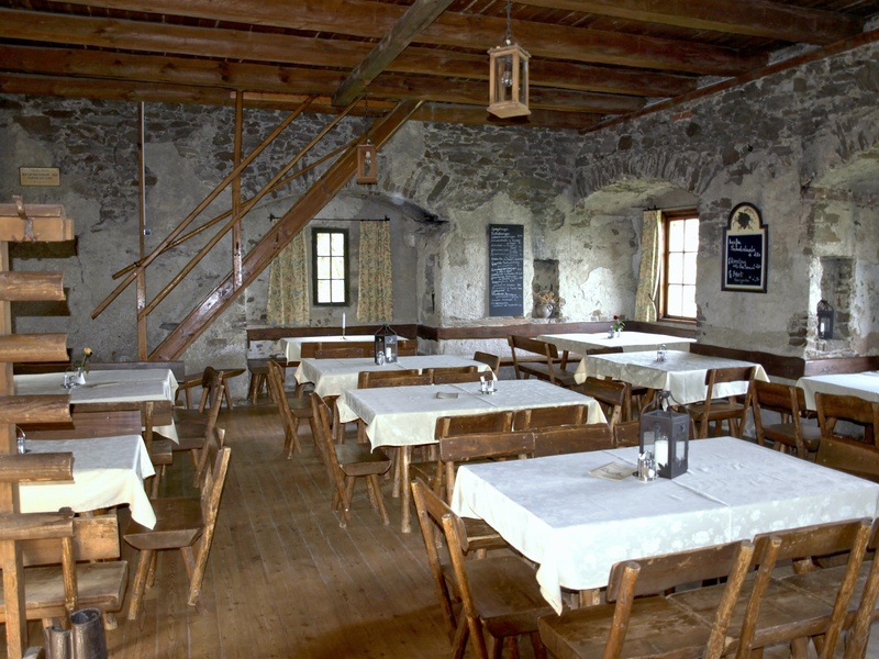 germany, indoor, seat, table, restaurant, architecture, roof beam, day, classroom, tables, service, ceiling, indoors, historical, cloths, school, empty