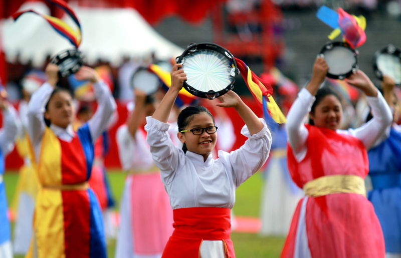 front view, cheerful, human body part, limb, sport, happily, 4K, dancing, dancer, cherubic, human arm, smiling, cherub, drum, ecstatic, drumming, standing