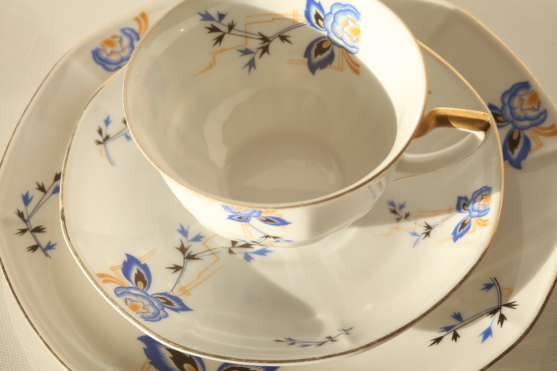 table, builds, tea cup, no people, decor, still life, 5K, cover, kitchen utensil, display case, floral pattern, old, plate, tea, household equipment, tableware