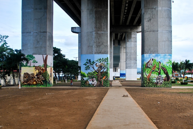 1080P, architectural column, colourful, colorful, park, bridge, spraypaint, building exterior, in a row, underneath, connection, architecture, plant, direction