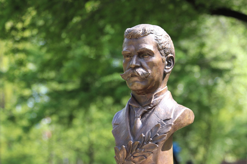1850, people, arts culture and entertainment, front view, park, focus on foreground, ivan vazov, human representation, tree, representation, religion, sculpture
