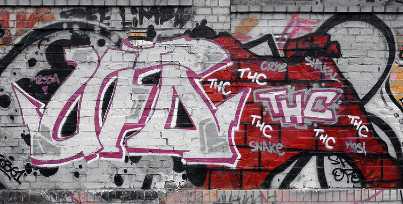 communication, berlin, day, wall - building feature, brick, facade, graffiti, city, sprayer, full frame, urban art, messy, 2K, creativity, kreuzberg, red