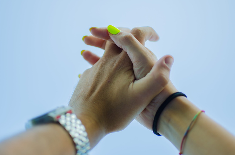 human body part, permet, girl, indoors, blue, southern, watch, goals, her, finger, mfg, barclet, blue background, human hand, goal, 4K, close-up, holding