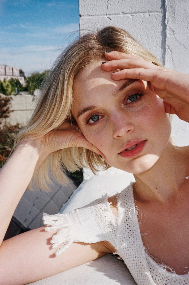 celebrity, women outdoors, 720P, blonde, blue eyes, Bella Heathcote, women, looking at viewer